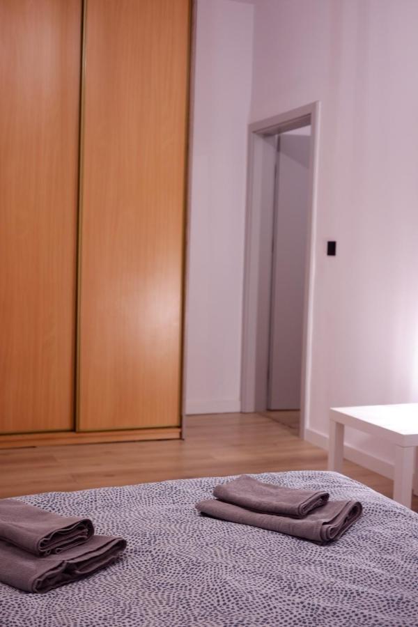Calm And Quiet Apartments In 슈체친 외부 사진